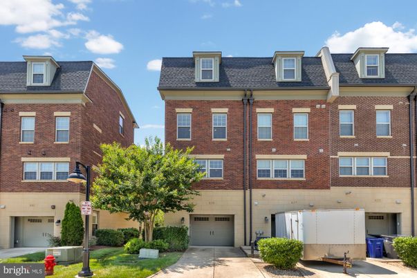 Attached, Exterior, Facade, Brick Facade, Rowhouse