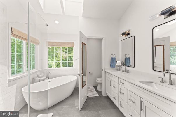 Bathroom, Dual Sink Vanities, Free Standing Baths, Interior, Recessed Lighting