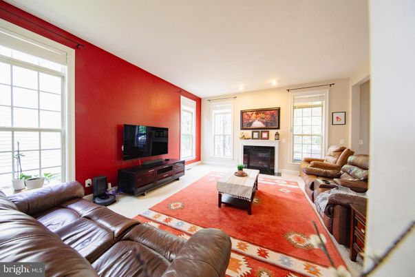 Fireplace, Interior, Living room, Recessed Lighting