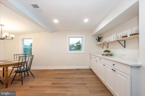 Chandelier, Dining room, Interior, Recessed Lighting, Wood Texture Flooring