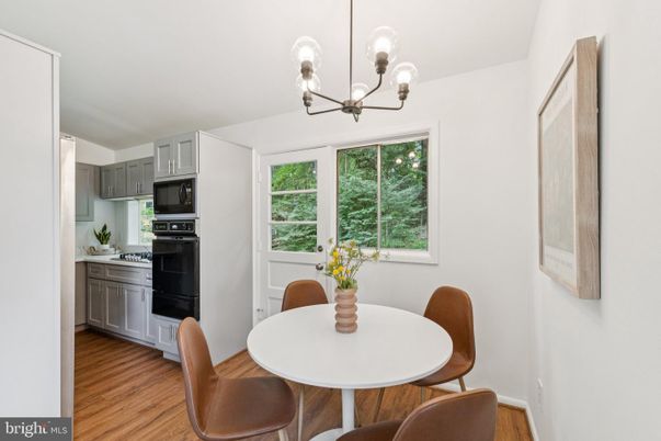 Chandelier, Dining room, Interior, Kitchen, Wood Texture Flooring