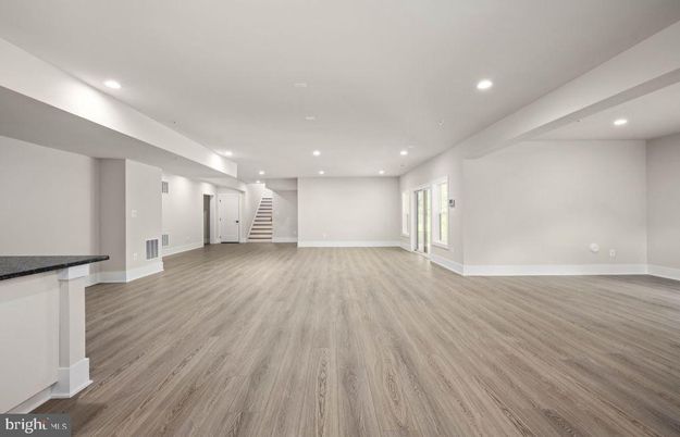 Empty room, Interior, Recessed Lighting, Wood Texture Flooring