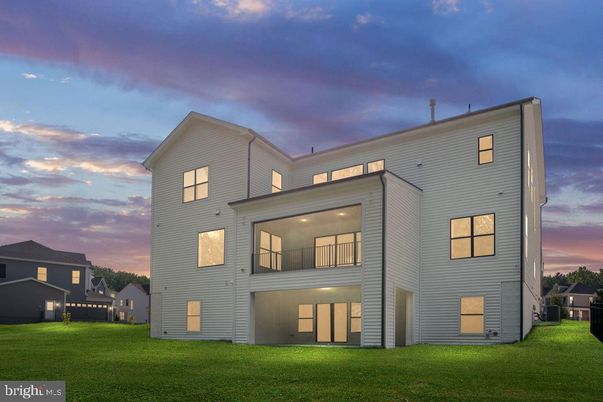 Backyard, Exterior, Facade, Modern