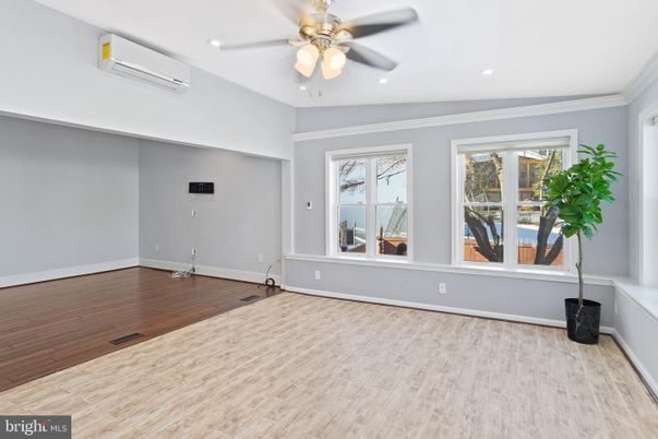 Empty room, Interior, Recessed Lighting, Water, Wood Texture Flooring
