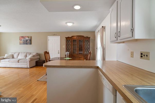 Interior, Kitchen, Living room, Recessed Lighting, Wood Texture Flooring