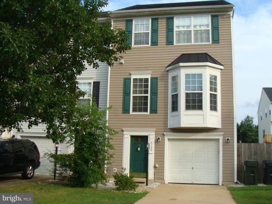 Attached, Exterior, Facade, Georgian