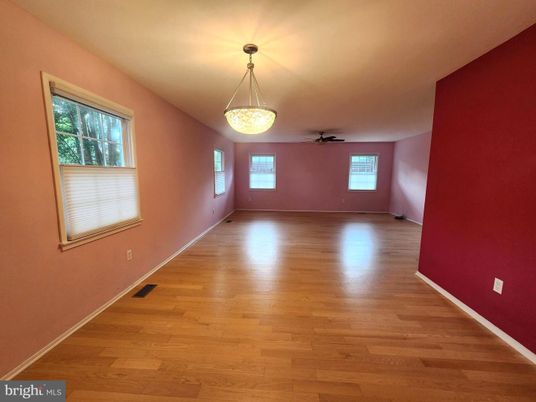 Empty room, Interior, Pendant Lights, Wood Texture Flooring