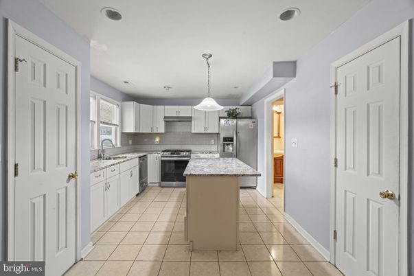 Interior, Kitchen, Pendant Lights, Recessed Lighting, Stainless Steel Appliances