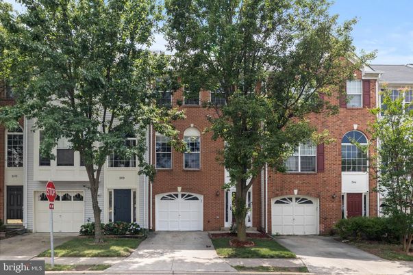 Attached, Exterior, Facade, Brick Facade, Rowhouse