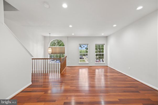 Interior, Pendant Lights, Recessed Lighting, Wood Texture Flooring