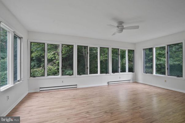 Empty room, Interior, Sun Room, Wood Texture Flooring