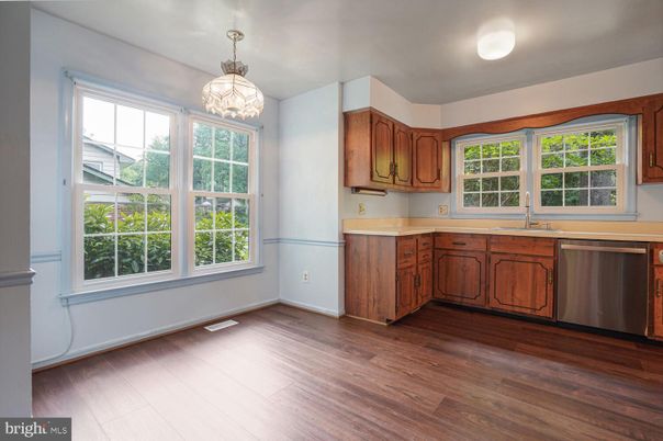 Chandelier, Interior, Kitchen, Wood Texture Flooring