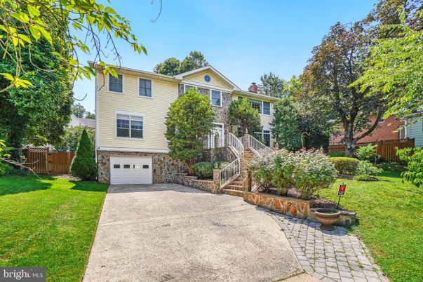 Attached, Backyard, Exterior, Facade, Georgian