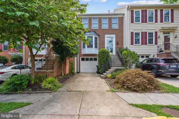 Attached, Exterior, Facade, Brick Facade, Rowhouse