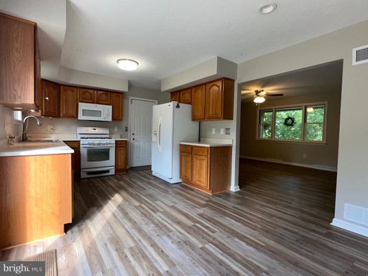 Interior, Kitchen, Wood Texture Flooring