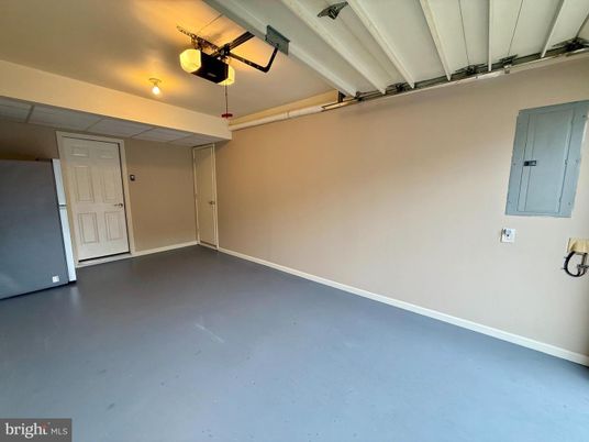 Garage, Interior