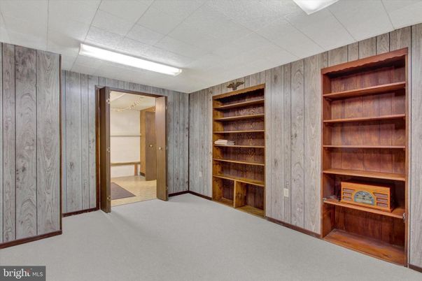 Interior, Wooden Walls
