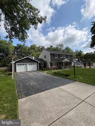 Attached, Detached Garage, Exterior, Facade, Ranch