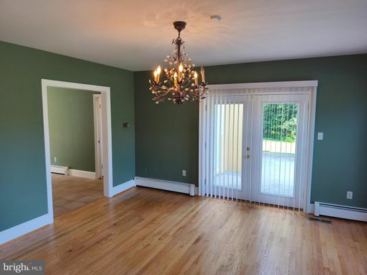 Chandelier, Empty room, Interior, Wood Texture Flooring