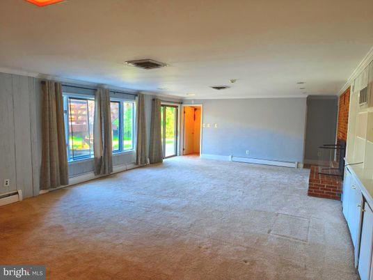 Empty room, Interior, Recessed Lighting