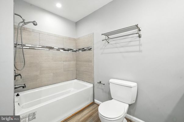 Bathroom, Interior, Recessed Lighting, Wood Texture Flooring