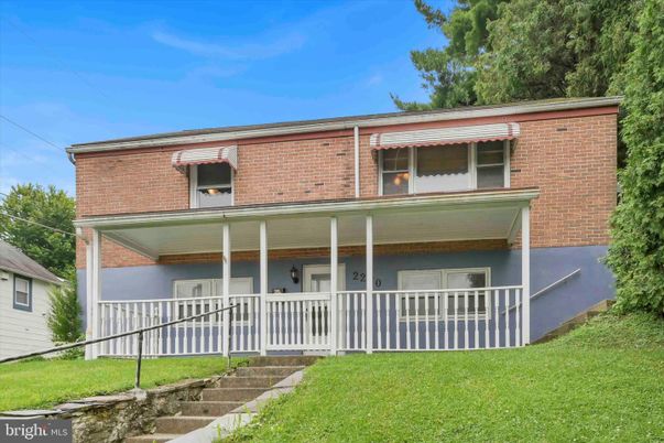 Exterior, Facade, Brick Facade, Modern