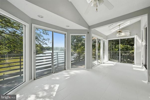 Interior, Recessed Lighting, Sun Room, Water