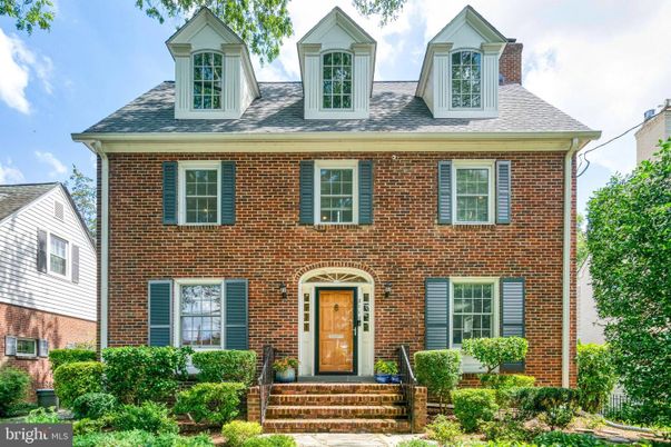 Exterior, Facade, Brick Facade, Georgian