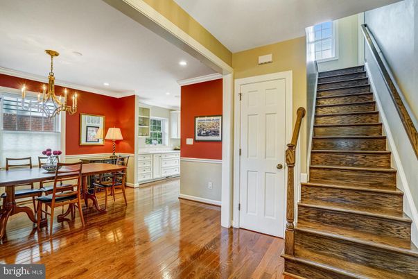 Chandelier, Dining room, Interior, Recessed Lighting, Wood Texture Flooring