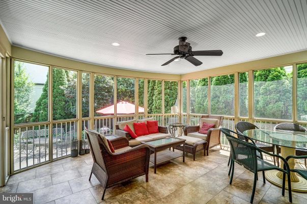 Dining room, Interior, Living room, Recessed Lighting, Sun Room
