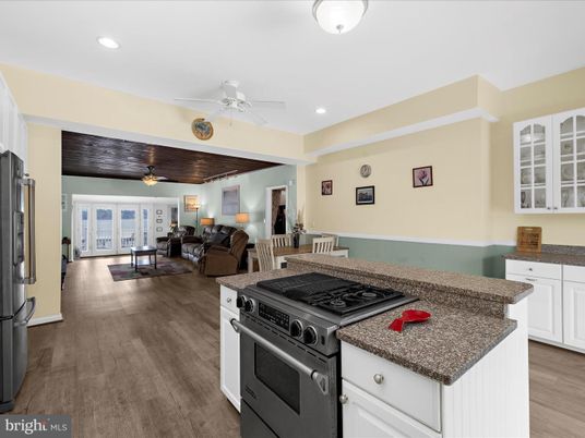 Interior, Kitchen, Living room, Recessed Lighting, Stainless Steel Appliances, Wood Texture Flooring