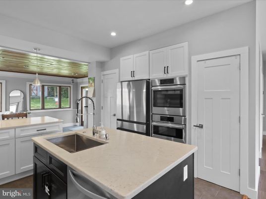 Interior, Kitchen, Pendant Lights, Recessed Lighting, Stainless Steel Appliances