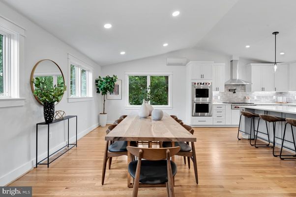 Dining room, Interior, Kitchen, Pendant Lights, Recessed Lighting, Stainless Steel Appliances, Wood Texture Flooring