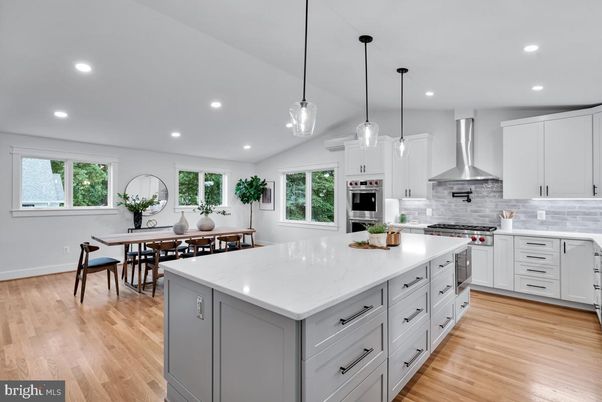 Dining room, Interior, Kitchen, Pendant Lights, Recessed Lighting, Stainless Steel Appliances, Wood Texture Flooring
