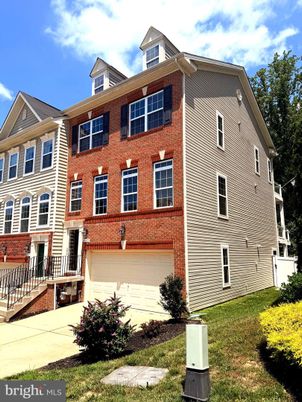 Attached, Exterior, Facade, Brick Facade, Rowhouse