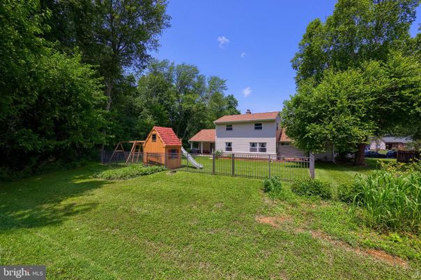Backyard, Exterior, Playground