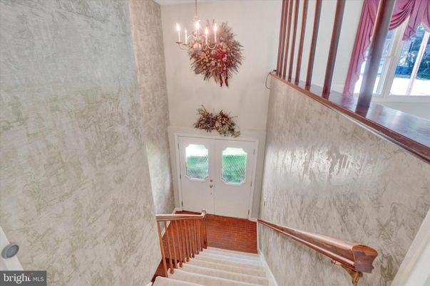 Chandelier, Interior