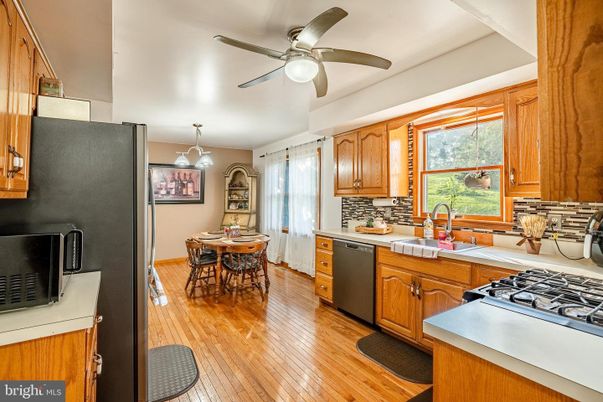 Dining room, Interior, Kitchen, Tile Countertops, Wood Texture Flooring