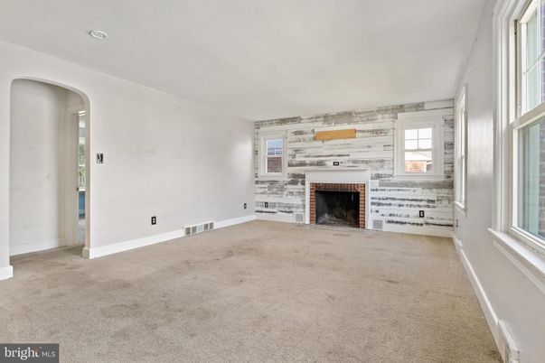 Empty room, Fireplace, Interior, Recessed Lighting