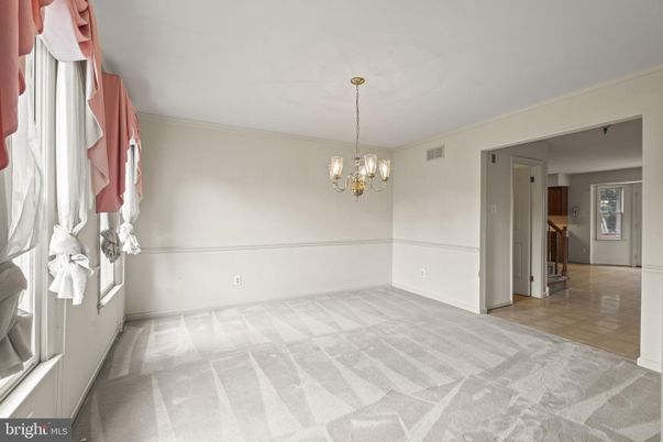 Chandelier, Empty room, Interior