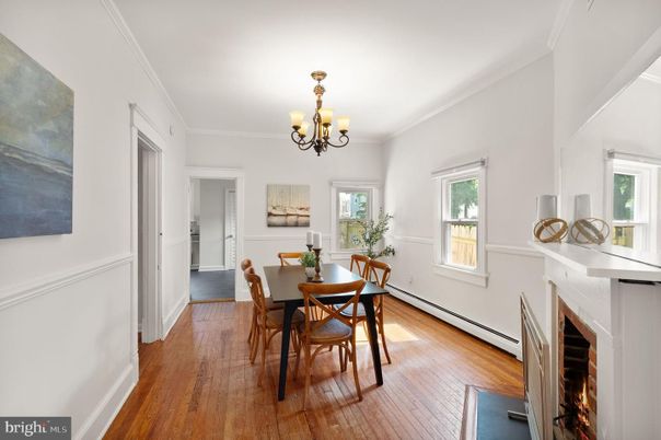Chandelier, Dining room, Fireplace, Interior, Wood Texture Flooring