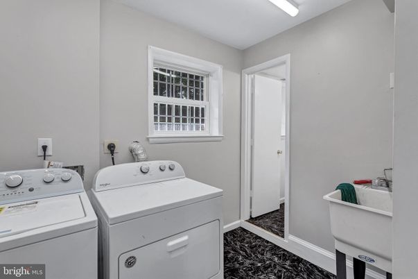 Interior, Washer