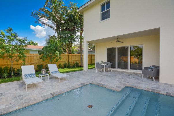 Exterior, Pool