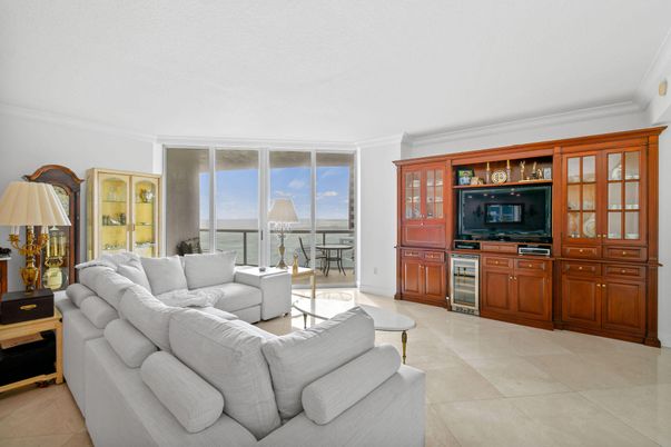 Interior, Living room, Water