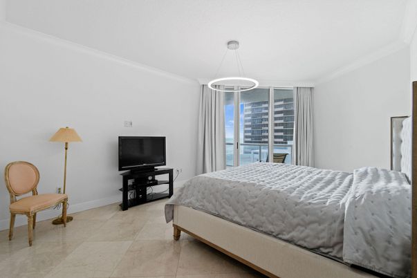Bedroom, Interior, Pendant Lights