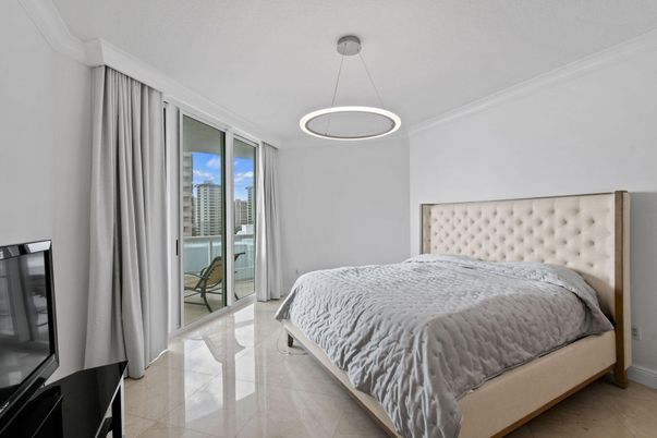 Bedroom, Interior, Pendant Lights