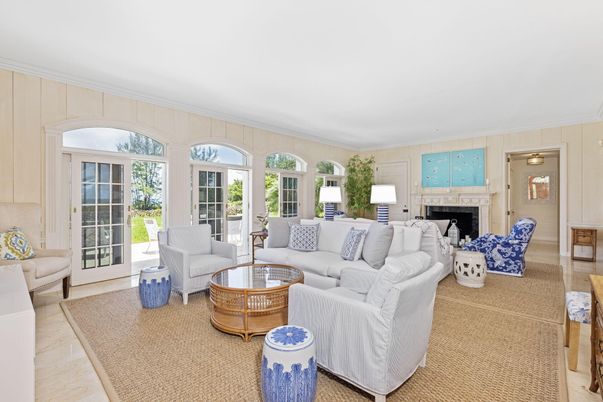 Fireplace, Interior, Living room