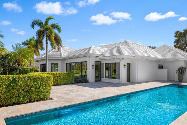 Exterior, Pool