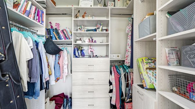 Interior, Walk-in Closets