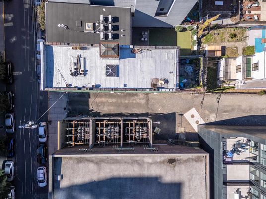 Exterior, Drone
